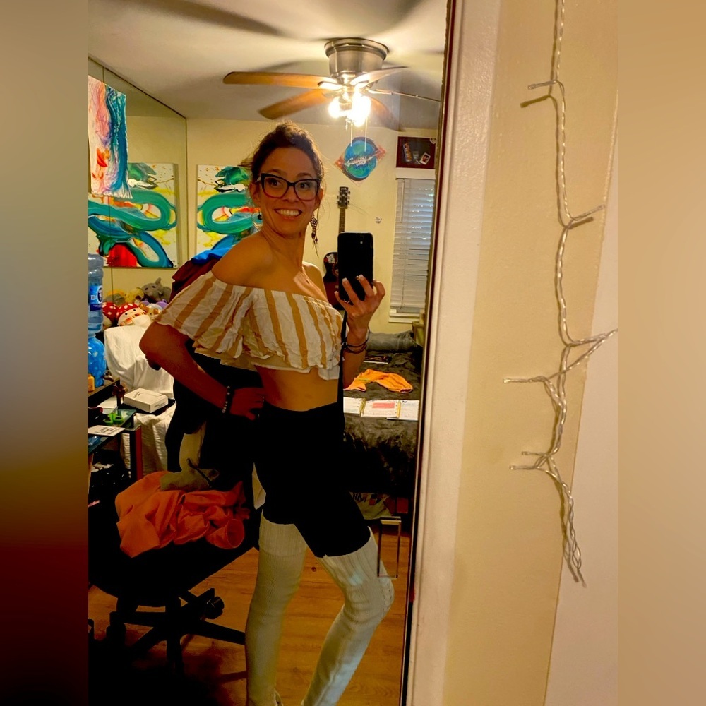 Shoulderless cropped blouse - Picture 2 of 8